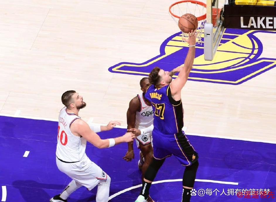 卡登合砍53分力压詹皇36分，快船击败湖人赢下洛城德比